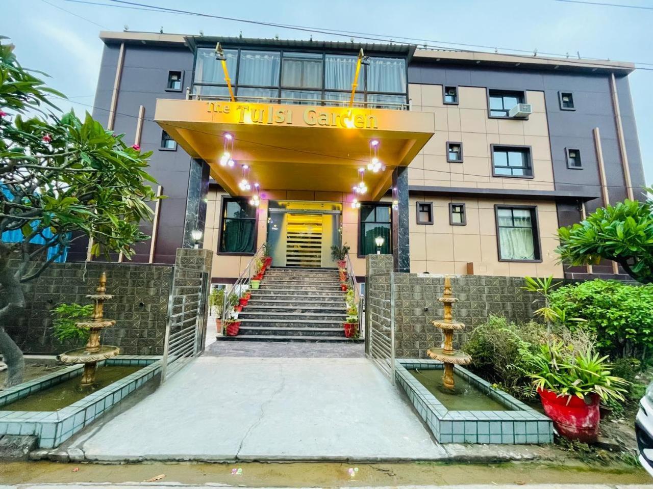 The Tulsi Garden Vrindavan Near Omaxe City Exterior photo